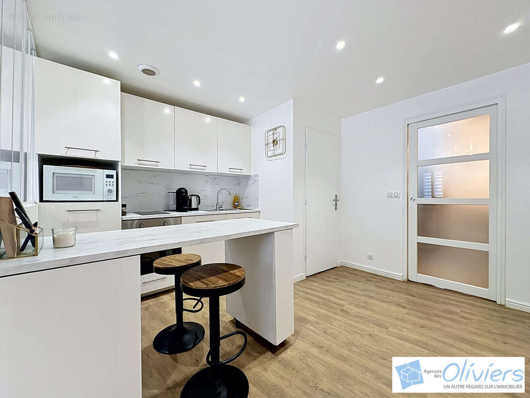 Appartement à DAMPIERRE-EN-YVELINES