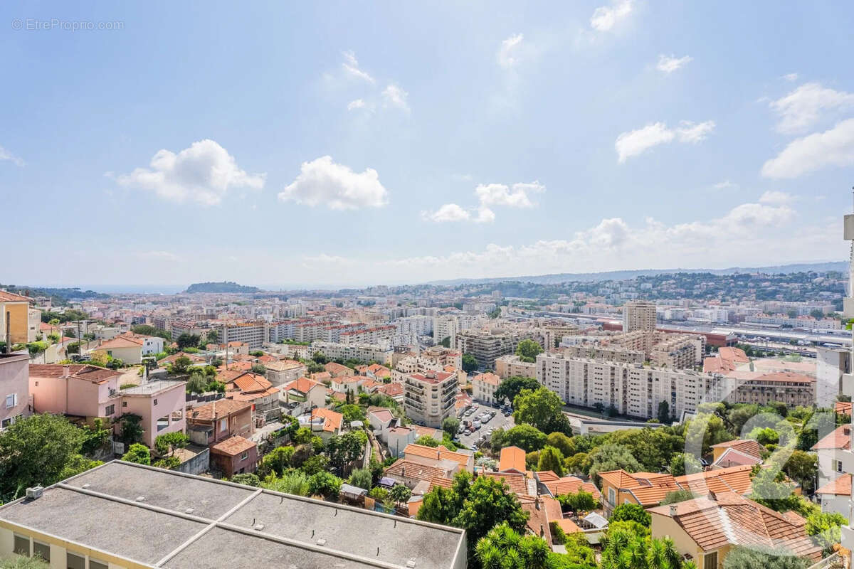 Appartement 64 m² à Nice  - photo 7