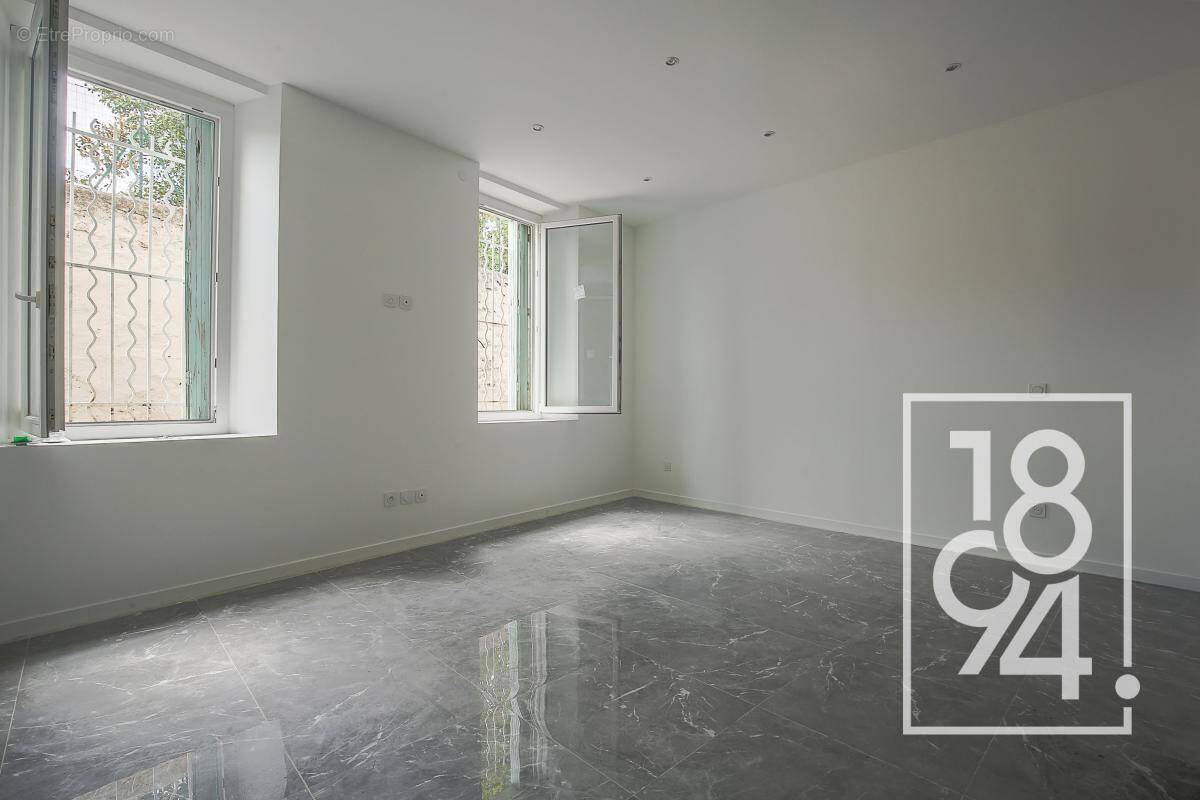 Appartement à MARSEILLE-3E