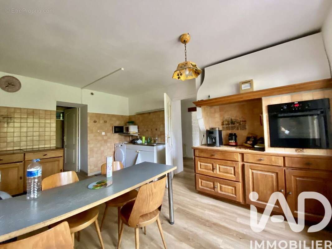 Maison 183 m² à Calignac  - photo 6