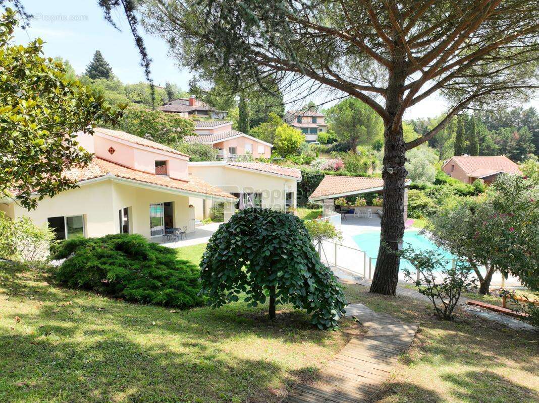 Maison d'architecte avec piscine & grand garage - photo 4