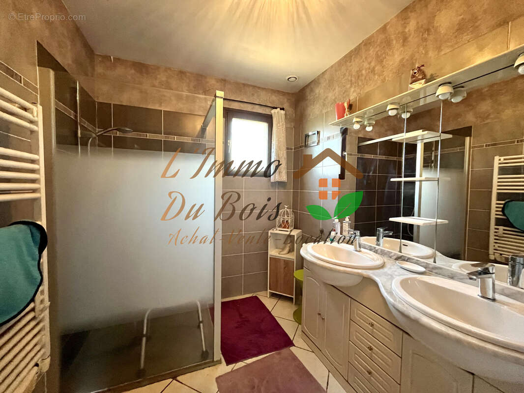 Maison à SAINT-MAURICE-L'EXIL
