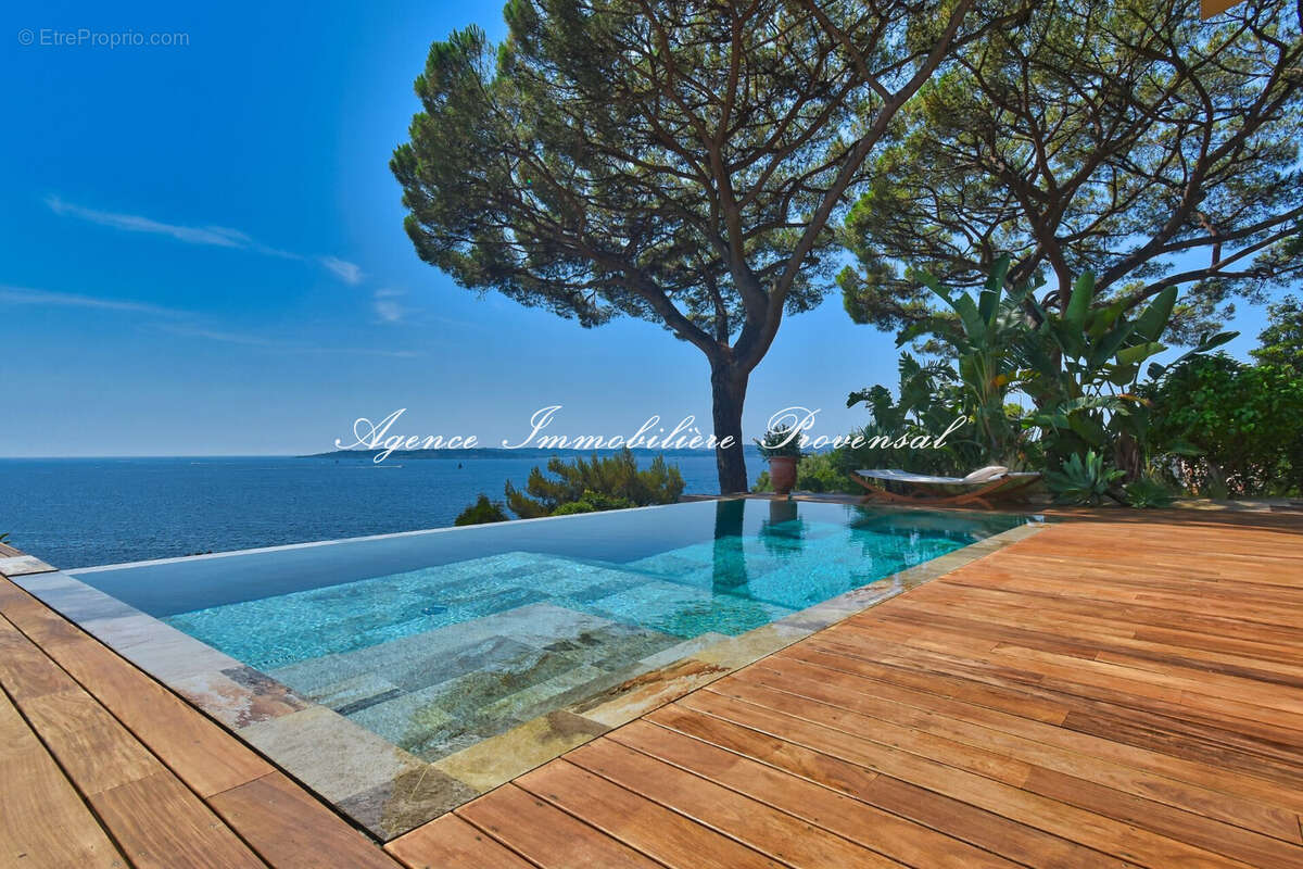 Maison 260 m² à Sainte-Maxime  - photo 2