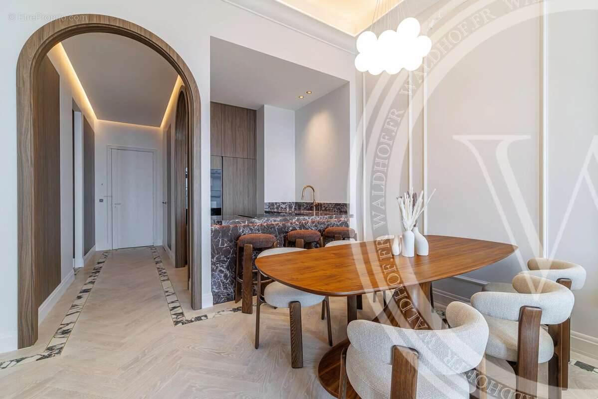 Appartement à ROQUEBRUNE-CAP-MARTIN