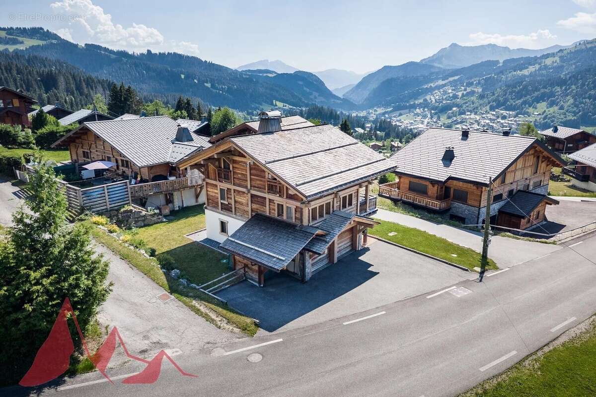 Splendide chalet luxueux de 4 chambres (possible 5) - Les Gets - photo 2
