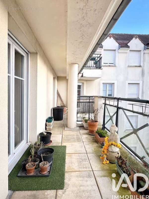 Photo 4 - Appartement à BUSSY-SAINT-GEORGES