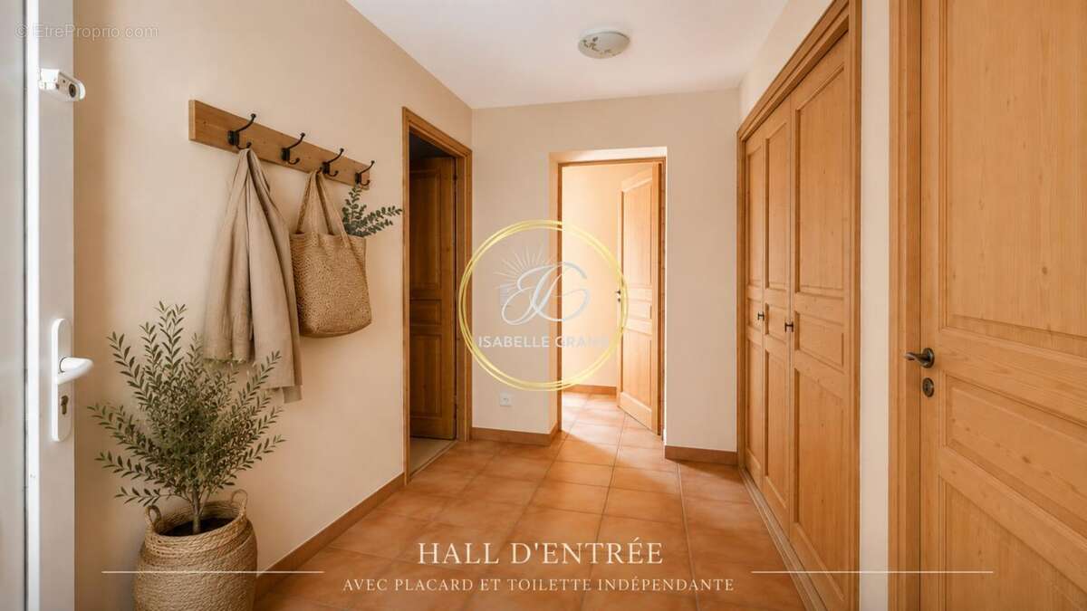 Maison 183 m² à Prades  - photo 2