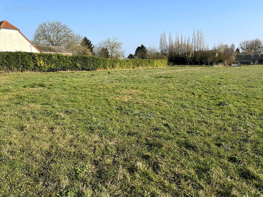 Terrain à ERLON