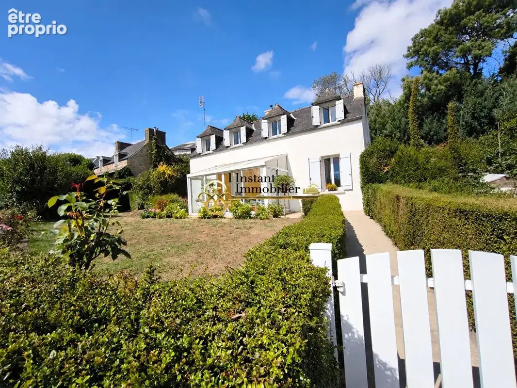 Maison à PLOUGOULM