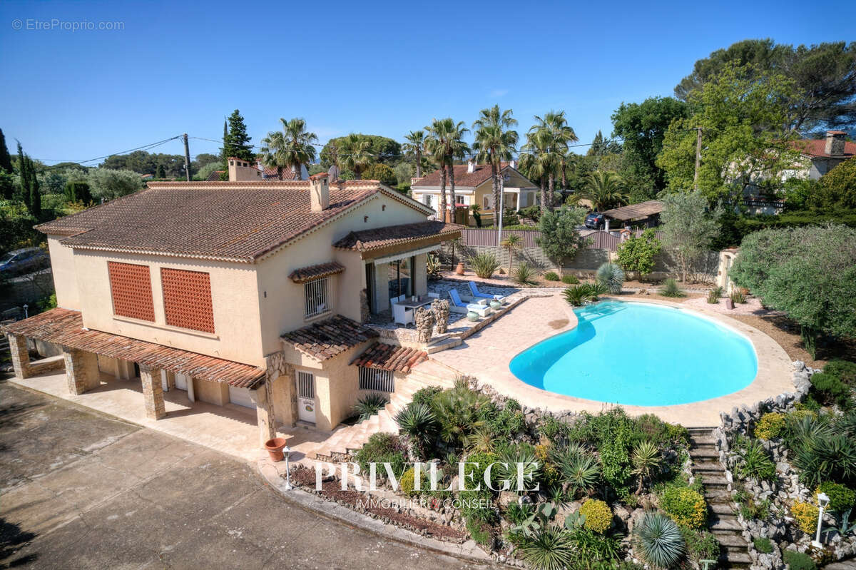 Maison à MOUGINS