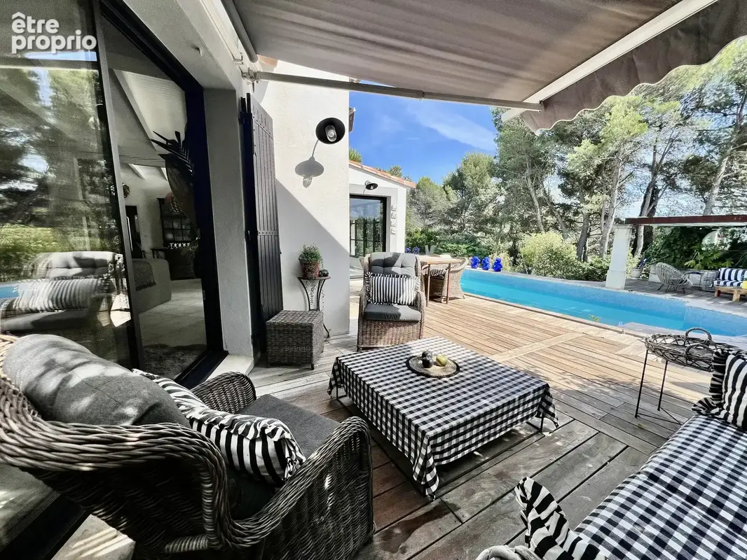 Photo Maison à Taillades au prix de 769 000€