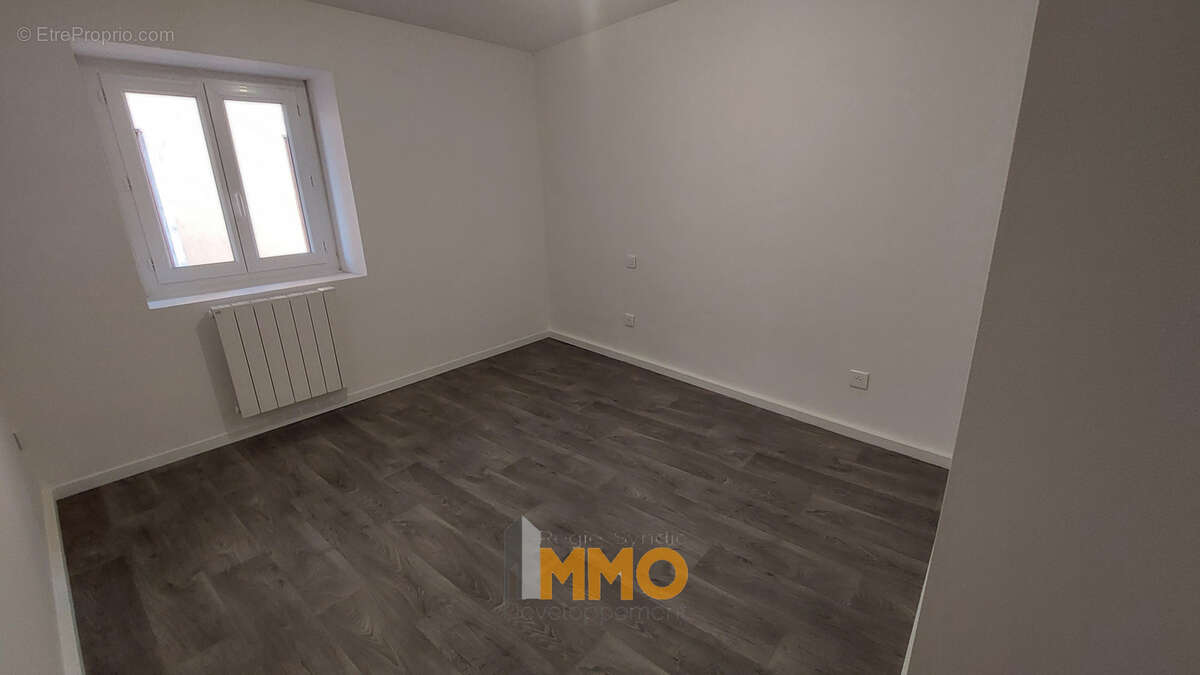 Appartement à L'ARBRESLE