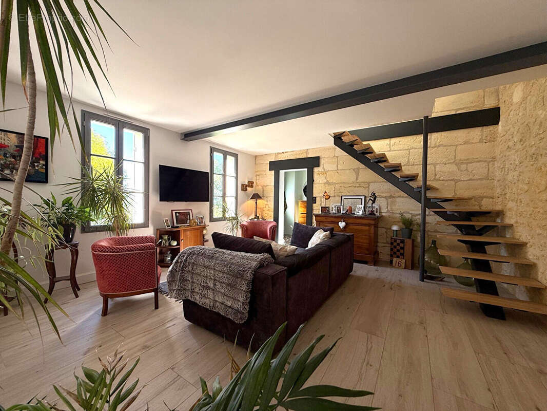 Maison à MONTAGNE