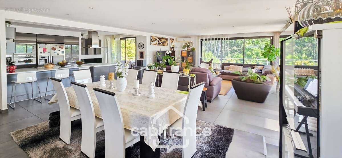 Maison à vendre 7 pièces LA VALETTE DU VAR (83) - photo 10