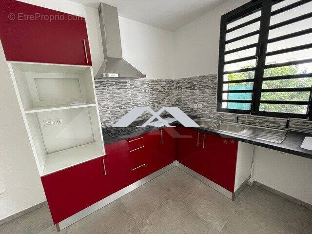 Maison à LES AVIRONS