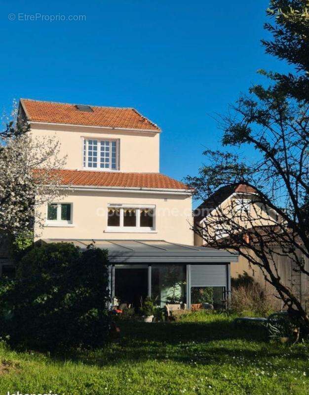  Maison de caractère 184 m² – 4/5 chambres – Jardin – Saint-Cybard à Angoulême  - photo 9