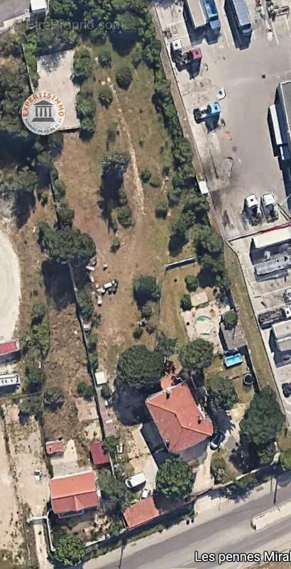 Terrain constructible en zone UC - photo 2