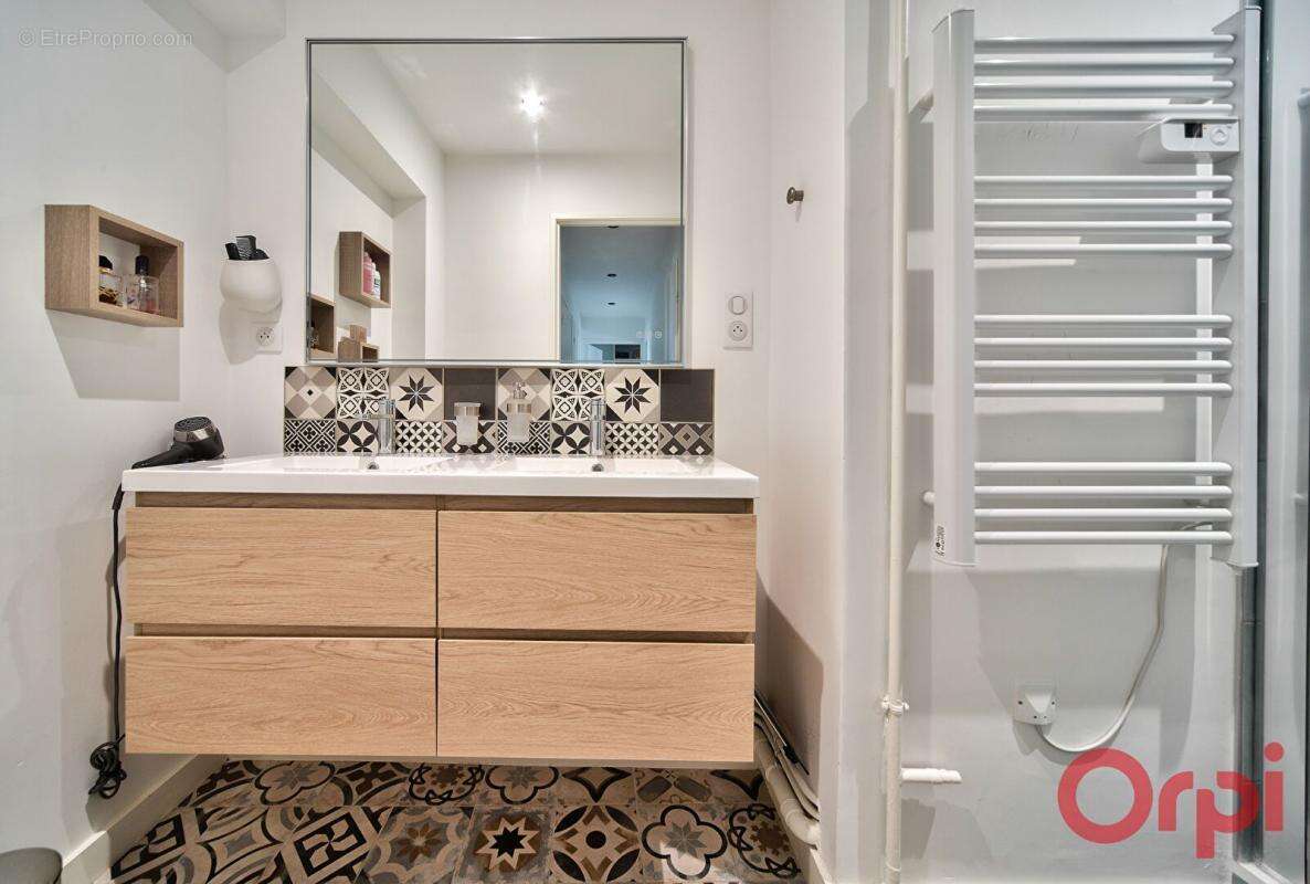 Appartement à CHARNAY-LES-MACON