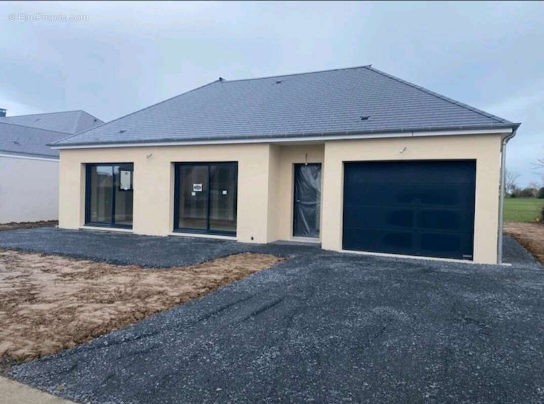 Terrain à BLAINVILLE-SUR-ORNE