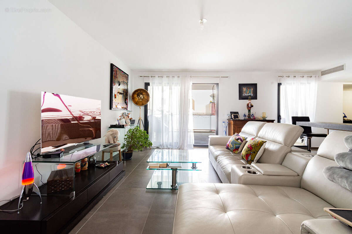 Appartement à MARSEILLE-2E