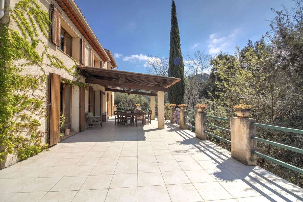 Maison à SAINT-MARTIN-DU-VAR