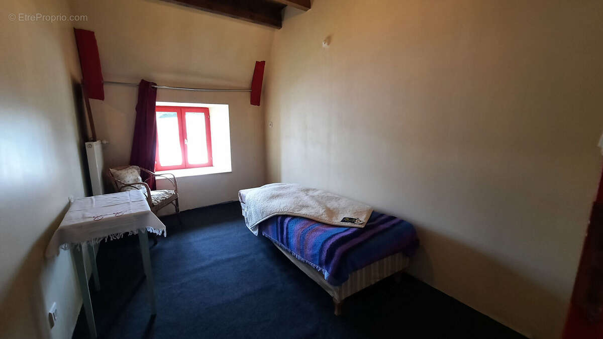 Maison à SAINT-PIERRE-ROCHE