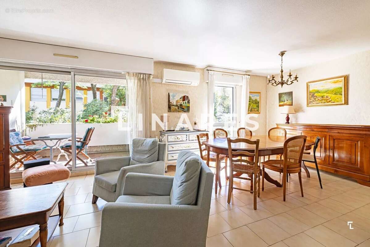 Appartement à MARSEILLE-9E