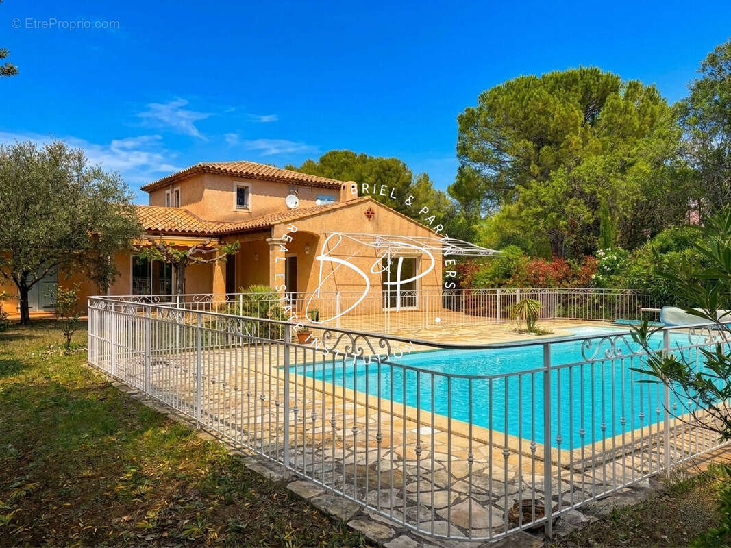 Maison à LORGUES