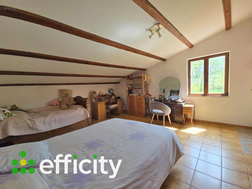 Maison 161 m² à Callas  - photo 16