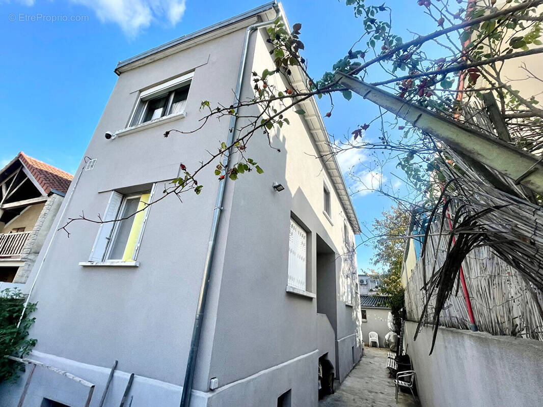 Appartement à COLOMBES