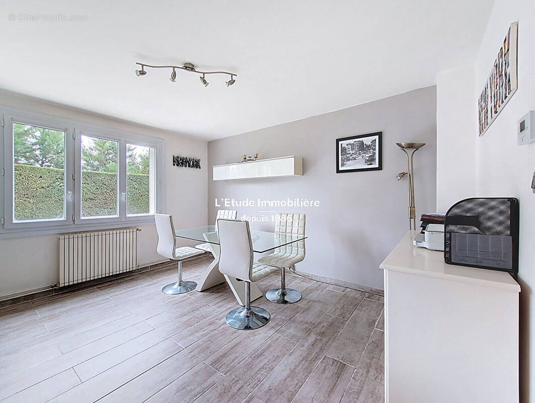 Appartement à SATHONAY-CAMP