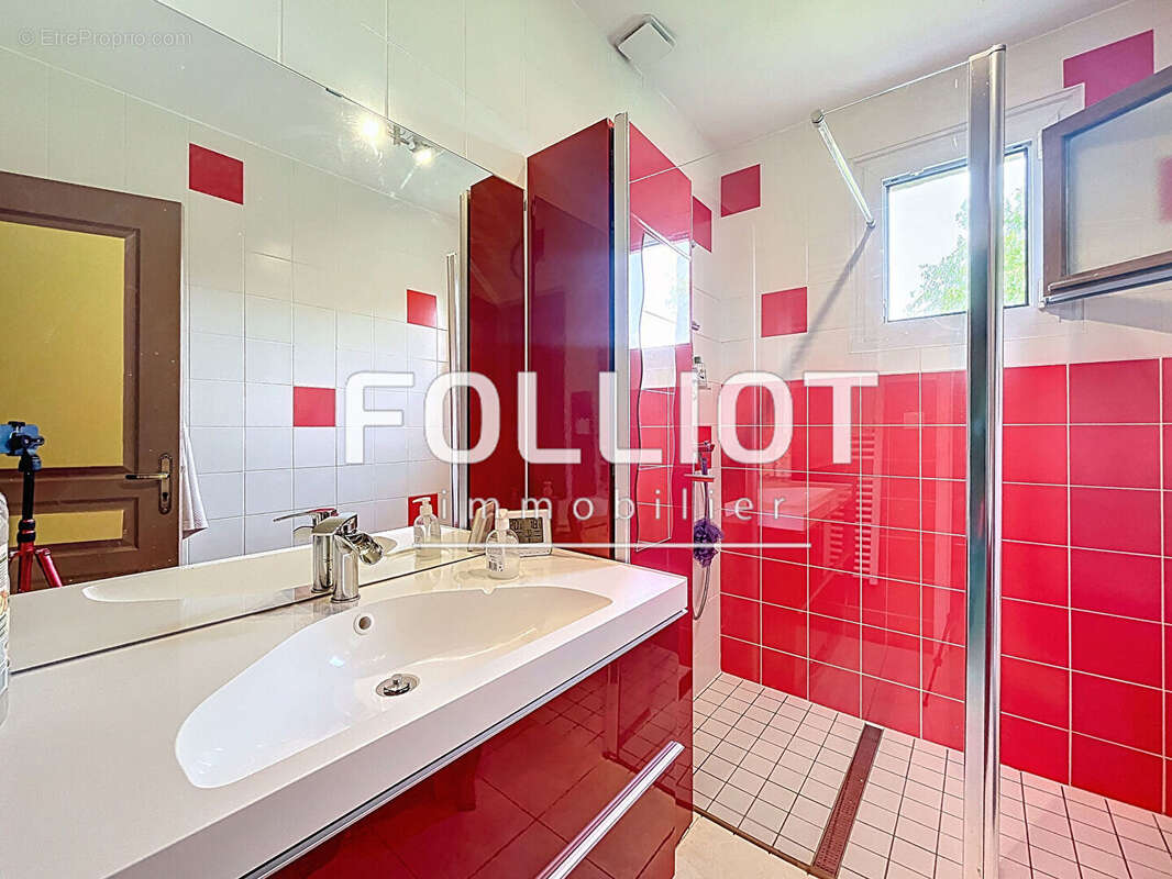 Maison à SAINT-SAUVEUR-LA-POMMERAYE