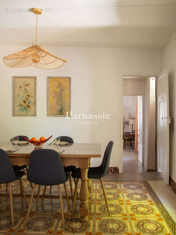 Maison à LA BASTIDE-DES-JOURDANS