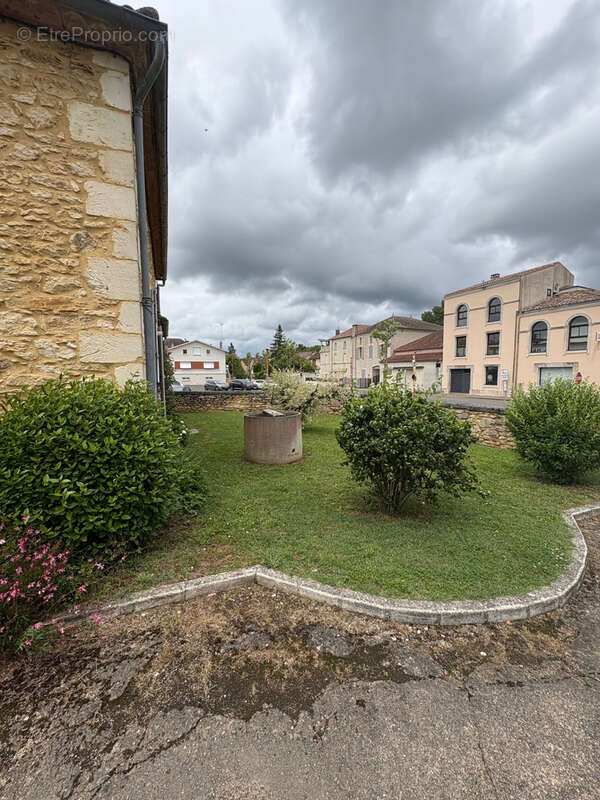 Maison à MONSEMPRON-LIBOS