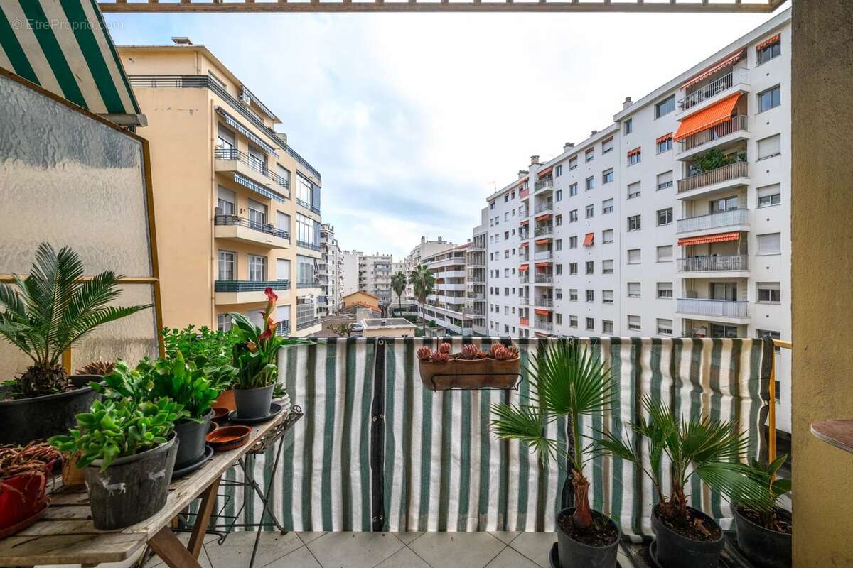 Appartement à NICE