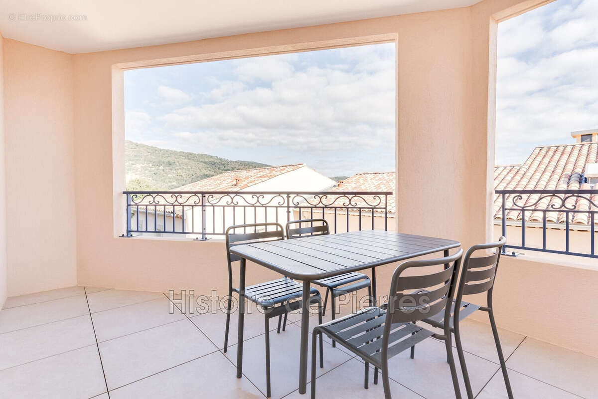 Appartement à GRIMAUD