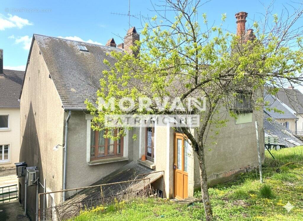 Maison à MOULINS-ENGILBERT
