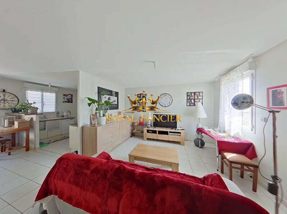 Maison 89 m² à Chatellerault  - photo 2