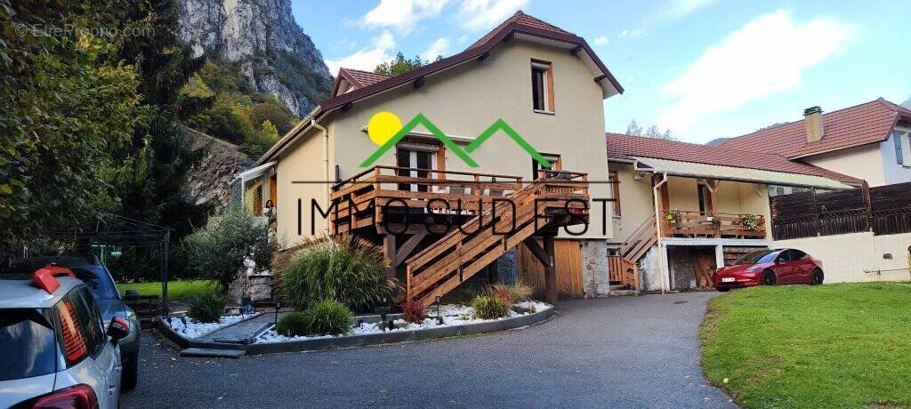 Maison à SAINT-MARCEL