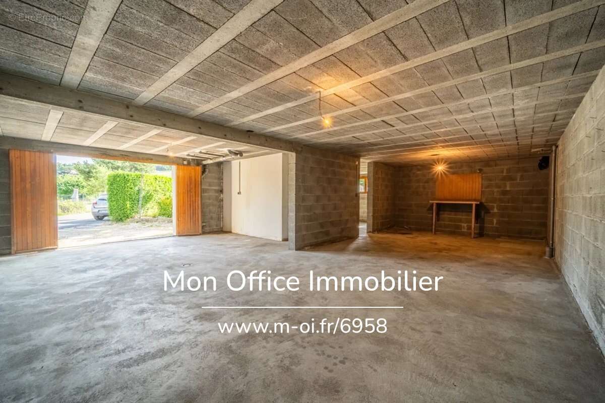 Référence : 6958-TCA. - Maison 5 pièces - Jardin plat - garage - à rénover (74330 La Balme de Sillingy) - photo 8