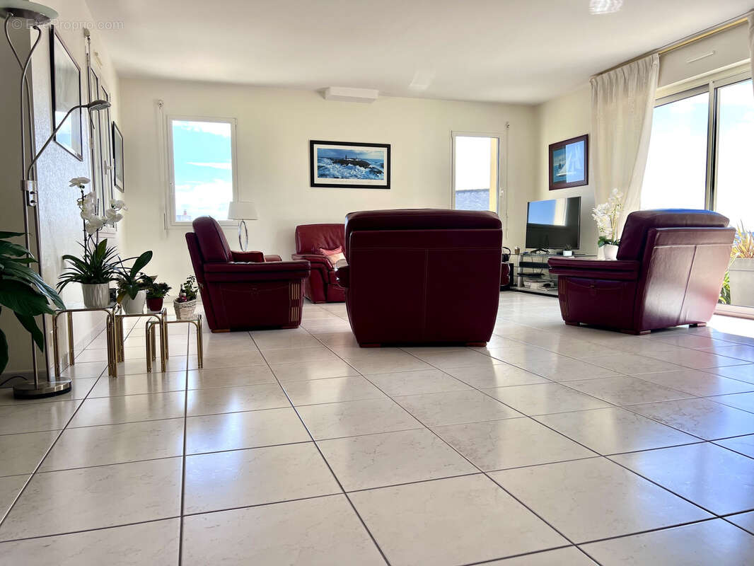 Erquy 22430, venez déposer vos valises dans cette belle maison avec très belle vue de 181 m2 - photo 6