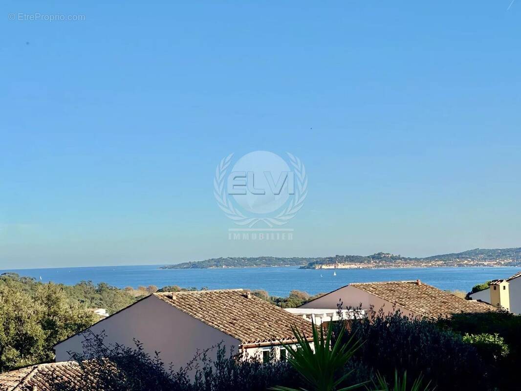 Appartement à GRIMAUD