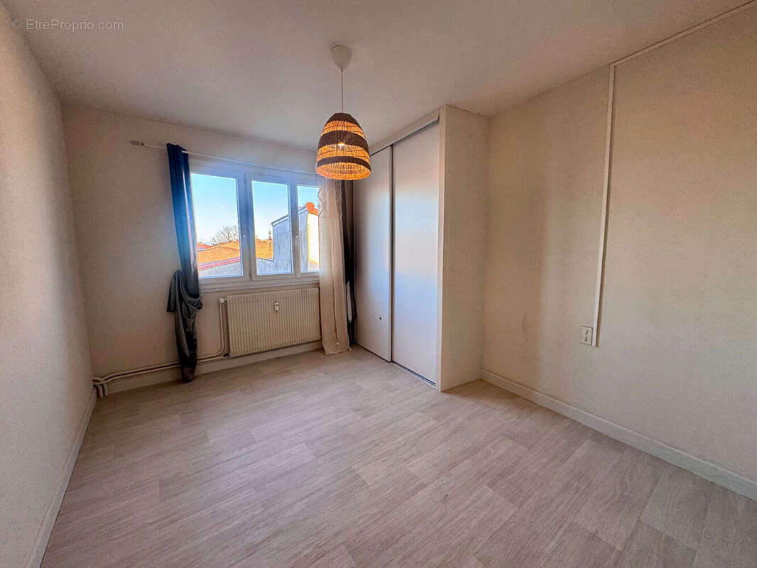 Appartement à PONT-DU-CHATEAU