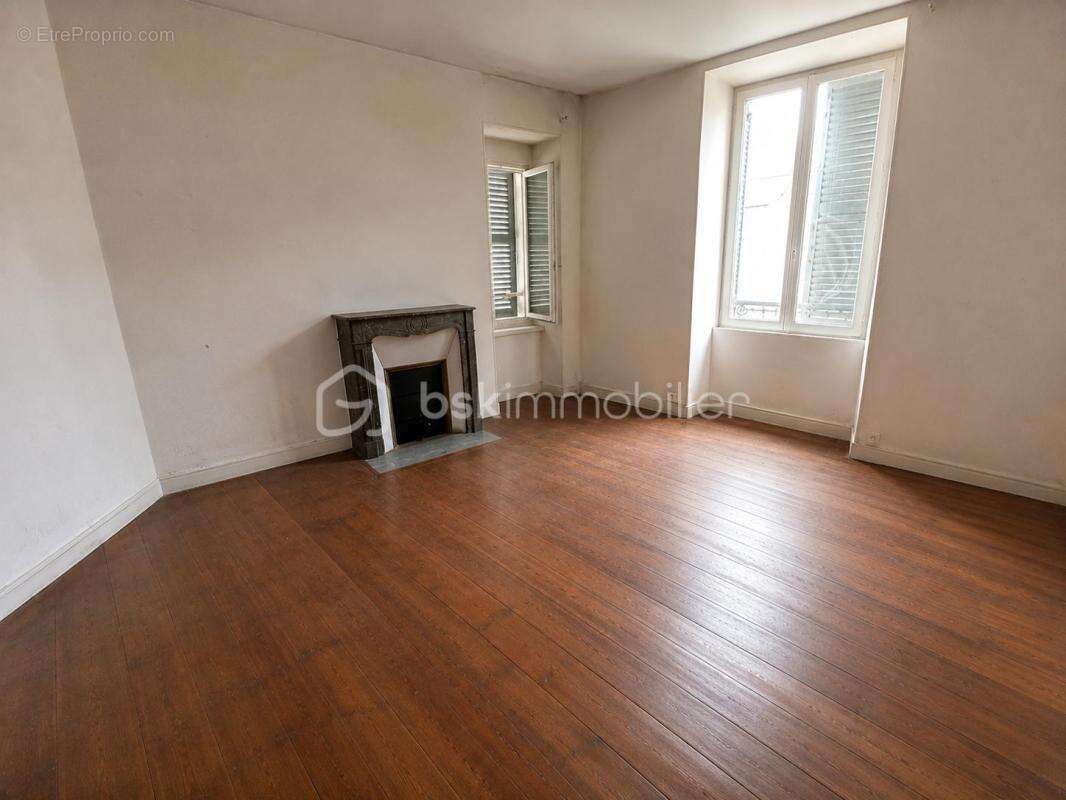 Appartement à ANGERVILLE