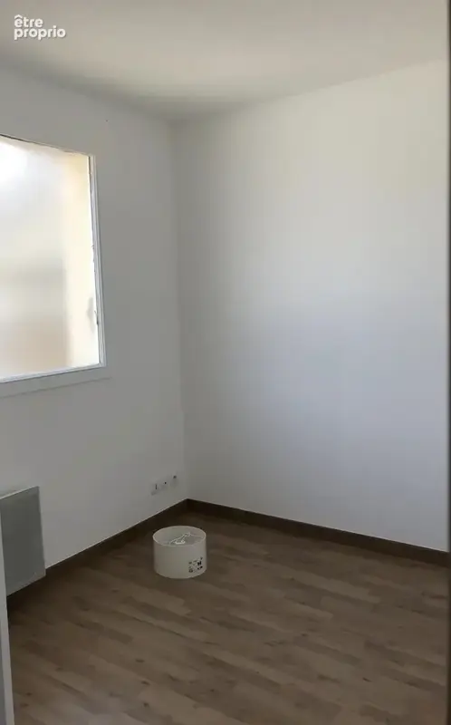 Laissez-vous séduire par ce superbe appartement entièrement rénové, où lumière, confort et qualité de vie se r - photo 8