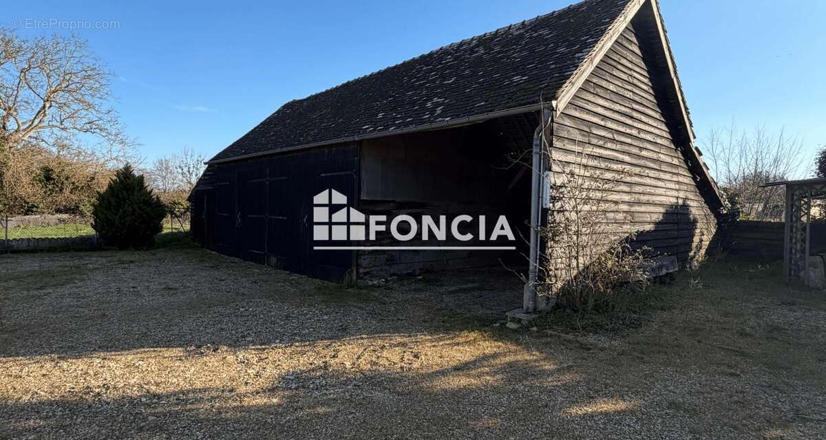 Maison à SAVIGNE-L'EVEQUE