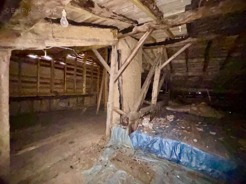 Appartement à LARRAZET