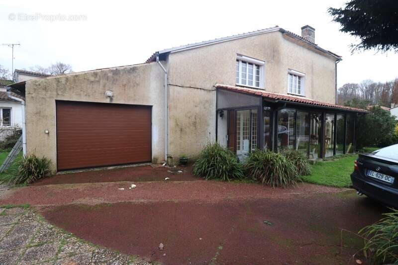 Maison à SAINT-BRIS-DES-BOIS