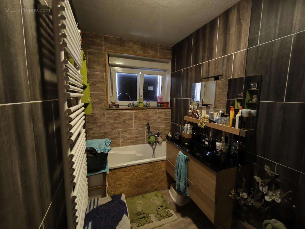 Maison à AILLEVILLERS-ET-LYAUMONT