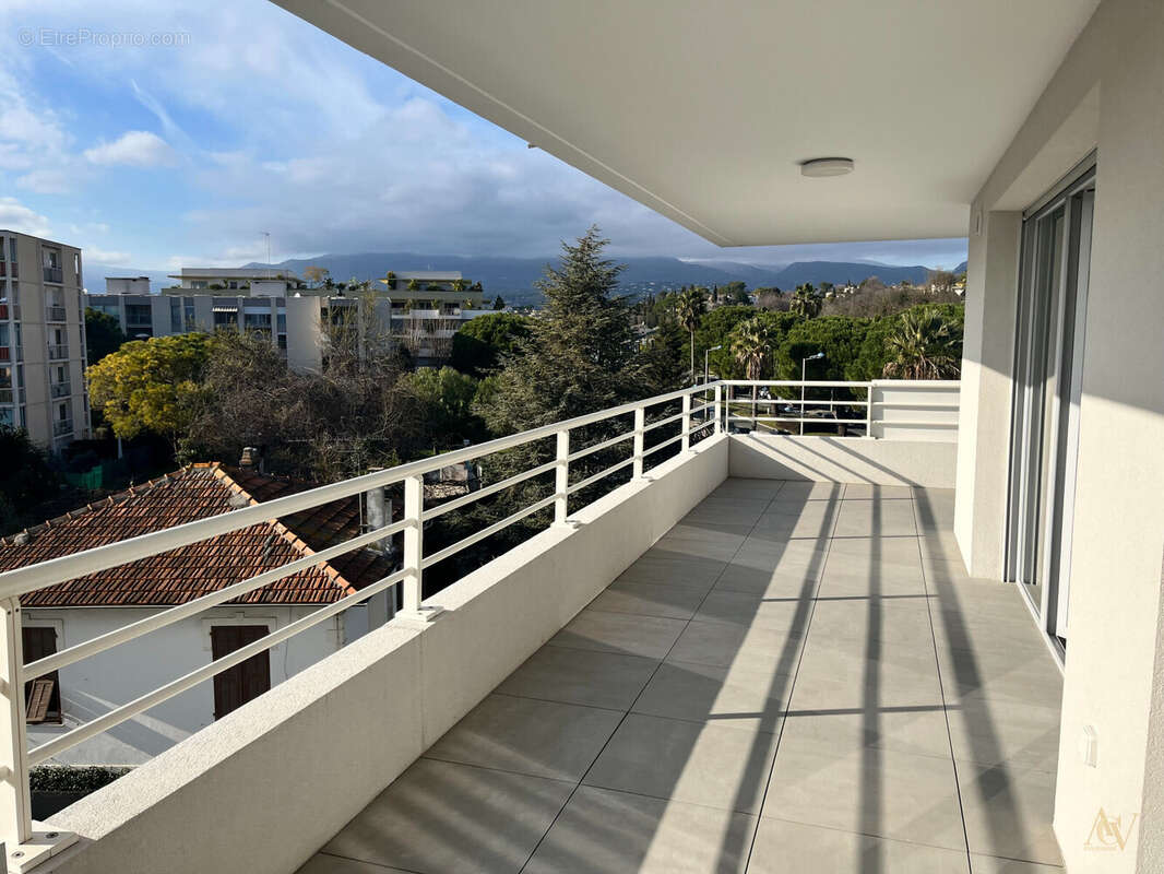 Idéal 1er achat 4 Pièces terrasse Cagnes Sur Mer 3 - Appartement à CAGNES-SUR-MER